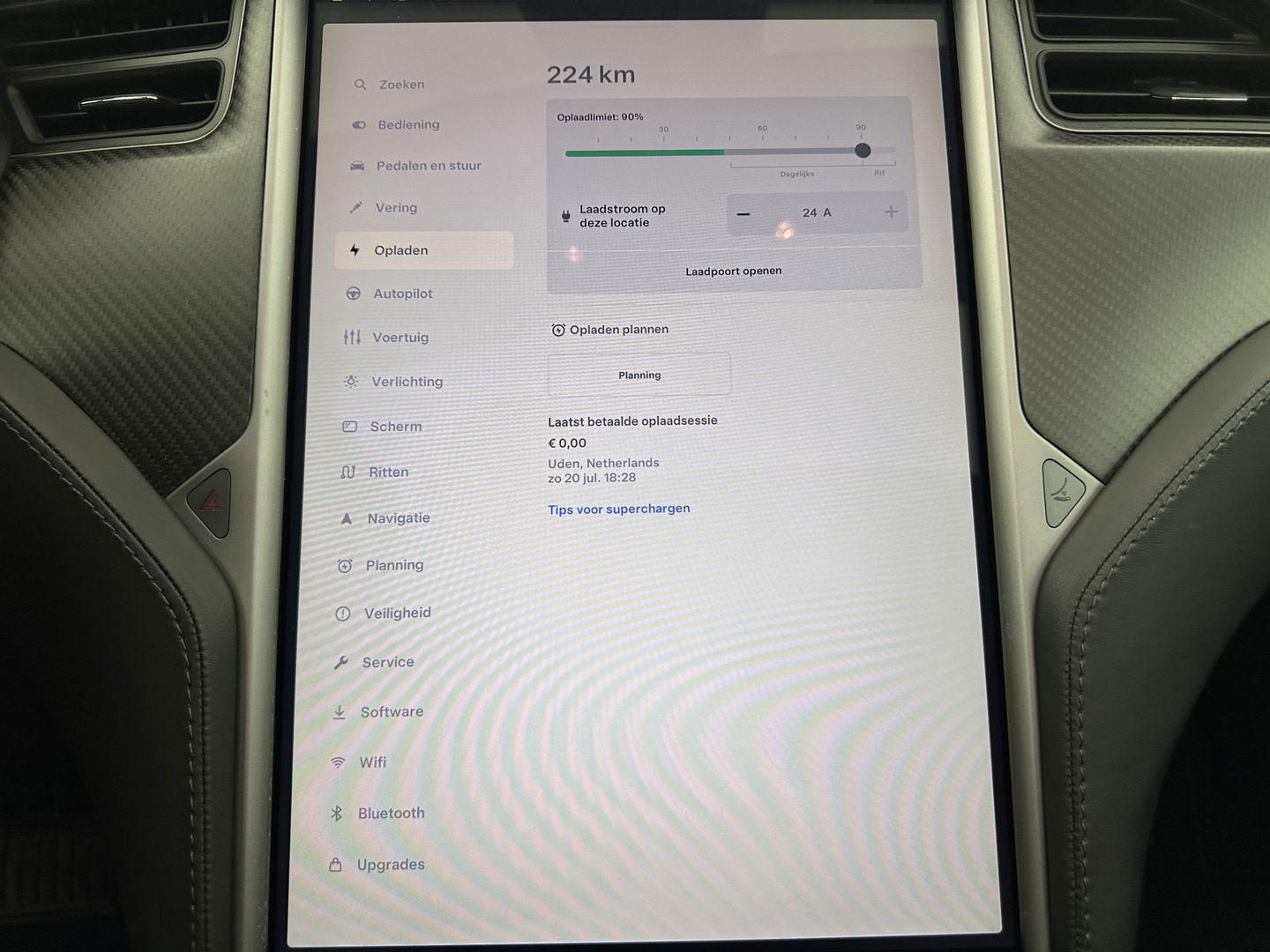 Tesla Model S 100D Aut. *PANO | NAPPA-LEATHER | AUTO-PILOT | ADAPTIVE-CRUISE | CCS-FASTLOADER | FULL-LED | NAVI-FULLMAP | AIR-SUSPENSION | KEYLESS | SURROUND-VIEW | CARPLAY | MEMORY-PACK | SPORT-SEATS | DIGI-CO