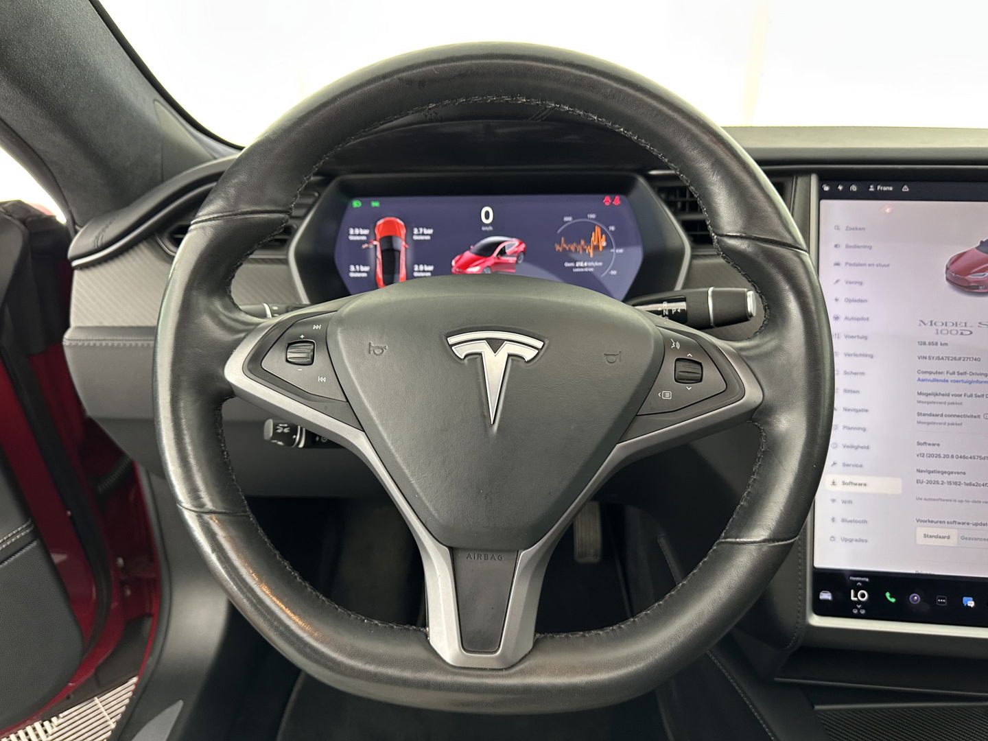 Tesla Model S 100D Aut. *PANO | NAPPA-LEATHER | AUTO-PILOT | ADAPTIVE-CRUISE | CCS-FASTLOADER | FULL-LED | NAVI-FULLMAP | AIR-SUSPENSION | KEYLESS | SURROUND-VIEW | CARPLAY | MEMORY-PACK | SPORT-SEATS | DIGI-CO