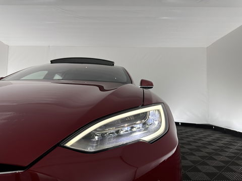 Tesla Model S 100D Aut. *PANO | NAPPA-LEATHER | AUTO-PILOT | ADAPTIVE-CRUISE | CCS-FASTLOADER | FULL-LED | NAVI-FULLMAP | AIR-SUSPENSION | KEYLESS | SURROUND-VIEW | CARPLAY | MEMORY-PACK | SPORT-SEATS | DIGI-CO