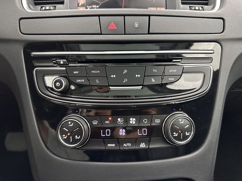 Peugeot 508 RXH 2.0 HDi HYbrid4 Aut. *PANO | HEAD-UP | LUXURY-LEATHER | FULL-LED | MEMORY-PACK | KEYLESS | CAMERA | NAVI-FULLMAP | HEATED-COMFORTSEATS | ECC | PDC | CRUISE | 18''ALU*