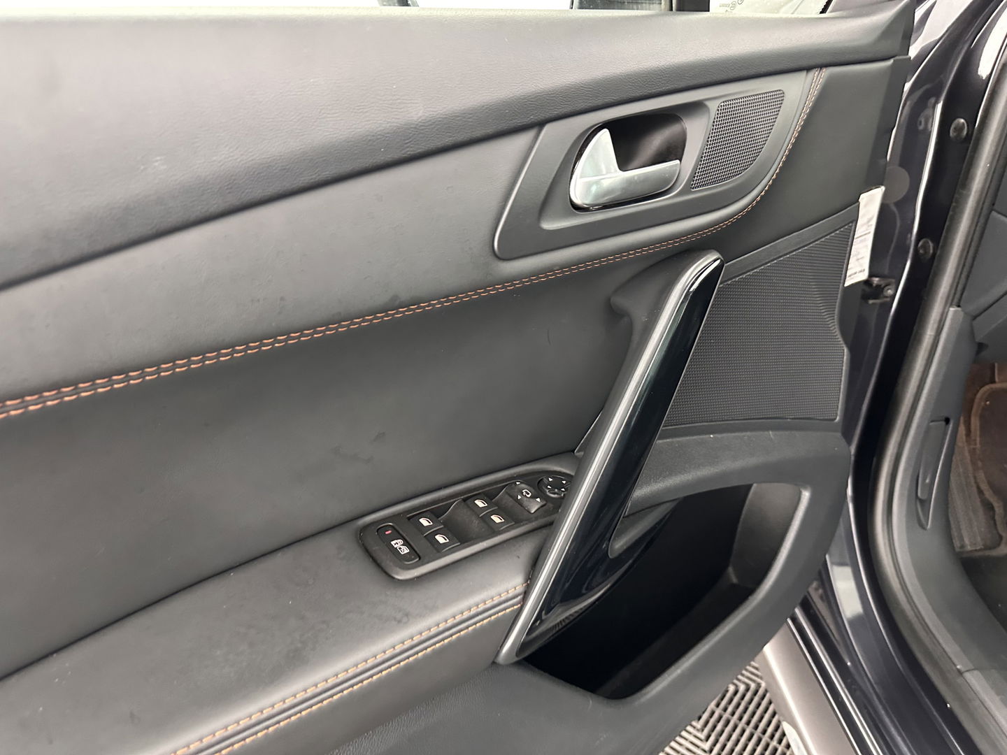 Peugeot 508 RXH 2.0 HDi HYbrid4 Aut. *PANO | HEAD-UP | LUXURY-LEATHER | FULL-LED | MEMORY-PACK | KEYLESS | CAMERA | NAVI-FULLMAP | HEATED-COMFORTSEATS | ECC | PDC | CRUISE | 18''ALU*