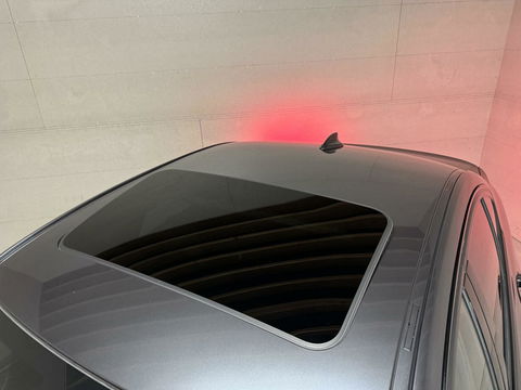 BMW 3 Serie 320i M-Sport Pano Leer HUD CarPlay Camera Trekh. NAP