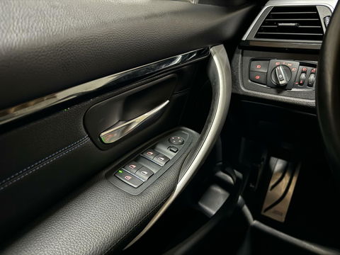 BMW 3 Serie 320i M-Sport Pano Leer HUD CarPlay Camera Trekh. NAP