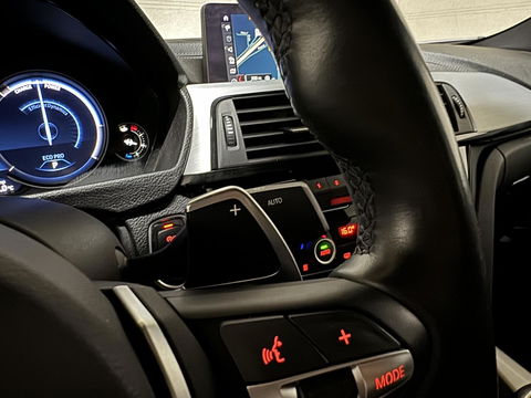 BMW 3 Serie 320i M-Sport Pano Leer HUD CarPlay Camera Trekh. NAP