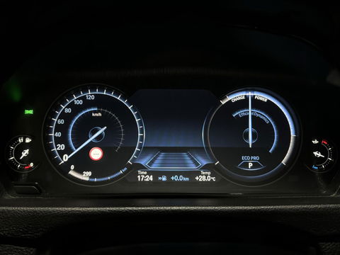 BMW 3 Serie 320i M-Sport Pano Leer HUD CarPlay Camera Trekh. NAP