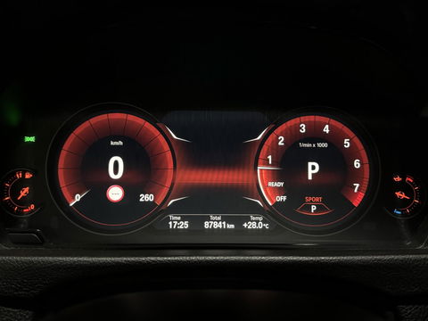 BMW 3 Serie 320i M-Sport Pano Leer HUD CarPlay Camera Trekh. NAP