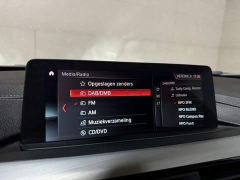 BMW 3 Serie 320i M-Sport Pano Leer HUD CarPlay Camera Trekh. NAP