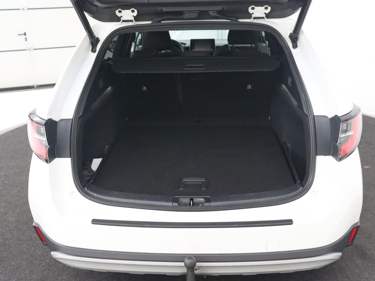 Toyota Corolla 1.8 Hybrid Trek | Stoelverwarming | Adaptive cruise | Carplay | Camera | Keyless | Full LED | Navigatie | Climate control