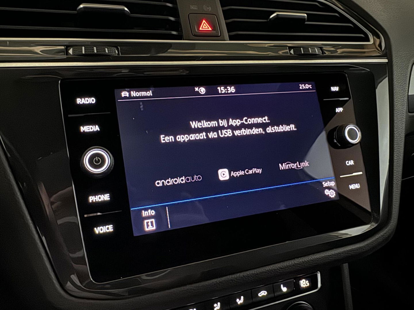 Volkswagen Tiguan 1.5 TSI R-Line Black Edition Pano Virtual Carplay NAP