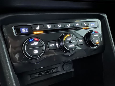 Volkswagen Tiguan 1.5 TSI R-Line Black Edition Pano Virtual Carplay NAP