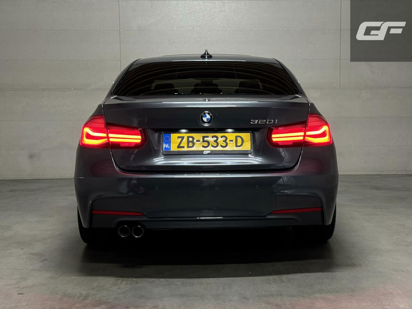 BMW 3 Serie 320i M-Sport Pano Leer HUD CarPlay Camera Trekh. NAP