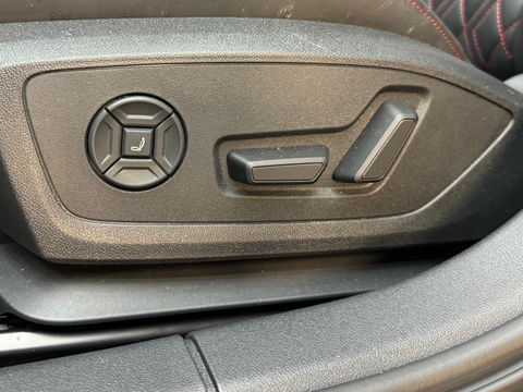 Audi A3 Sportback 2.0 TFSI S3 quattro Pano|HuD|Sonos|Akrapovic