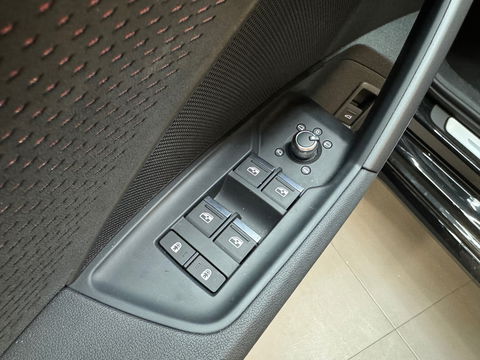 Audi A3 Sportback 2.0 TFSI S3 quattro Pano|HuD|Sonos|Akrapovic
