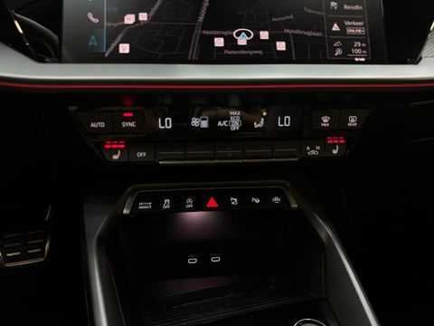 Audi A3 Sportback 2.0 TFSI S3 quattro Pano|HuD|Sonos|Akrapovic
