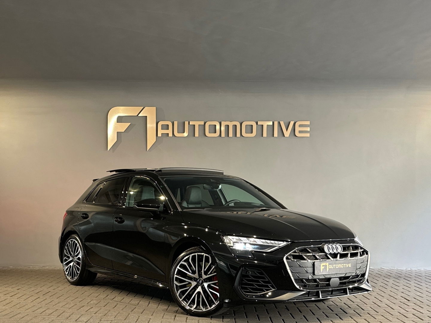 Audi A3 Sportback 2.0 TFSI S3 quattro Pano|HuD|Sonos|Akrapovic