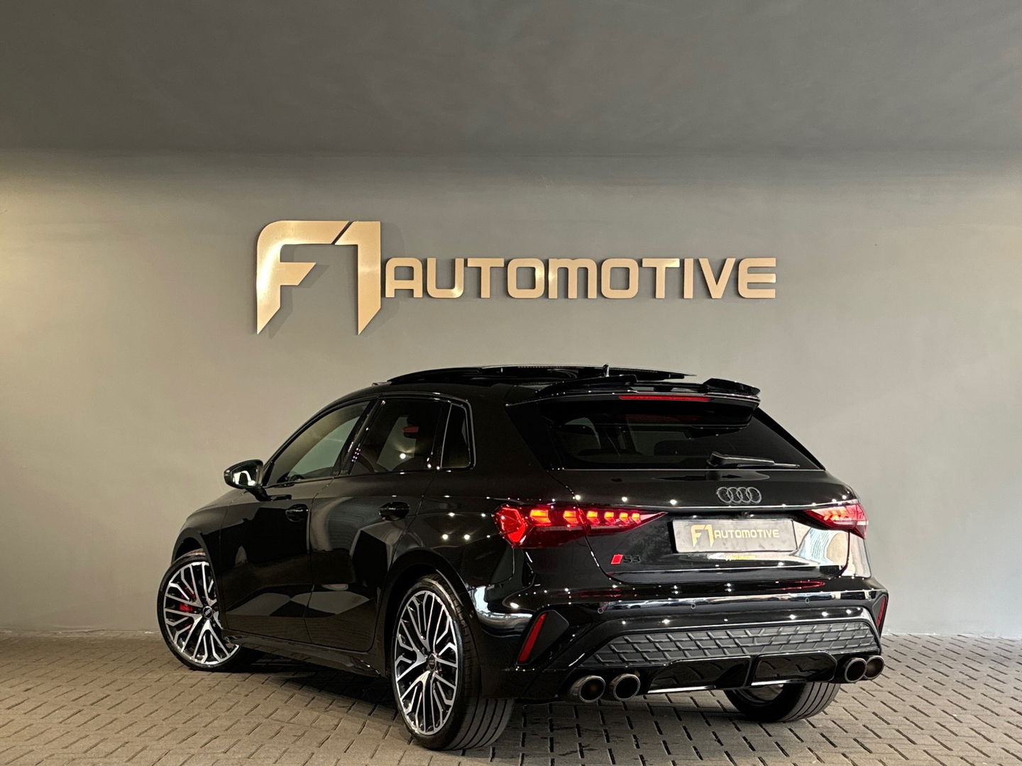Audi A3 Sportback 2.0 TFSI S3 quattro Pano|HuD|Sonos|Akrapovic