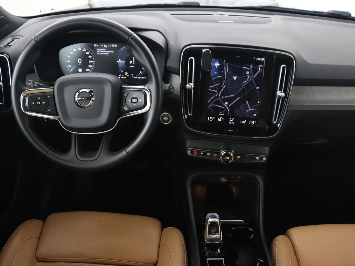 Volvo XC40 1.5 T5 Recharge Inscription | Leder | 360 Camera | Stoel & stuurverwarming | Carplay | Harman/Kardon | Navigatie | Keyless | Full LED | Parkeerhulp | Cruise control | PHEV | Plug In