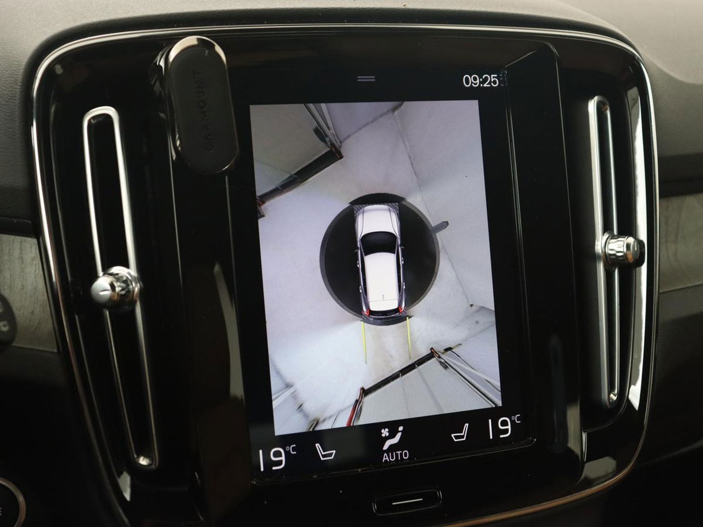 Volvo XC40 1.5 T5 Recharge Inscription | Leder | 360 Camera | Stoel & stuurverwarming | Carplay | Harman/Kardon | Navigatie | Keyless | Full LED | Parkeerhulp | Cruise control | PHEV | Plug In