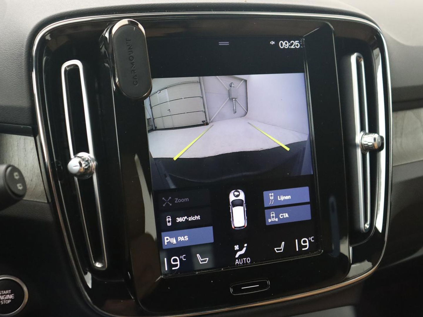 Volvo XC40 1.5 T5 Recharge Inscription | Leder | 360 Camera | Stoel & stuurverwarming | Carplay | Harman/Kardon | Navigatie | Keyless | Full LED | Parkeerhulp | Cruise control | PHEV | Plug In