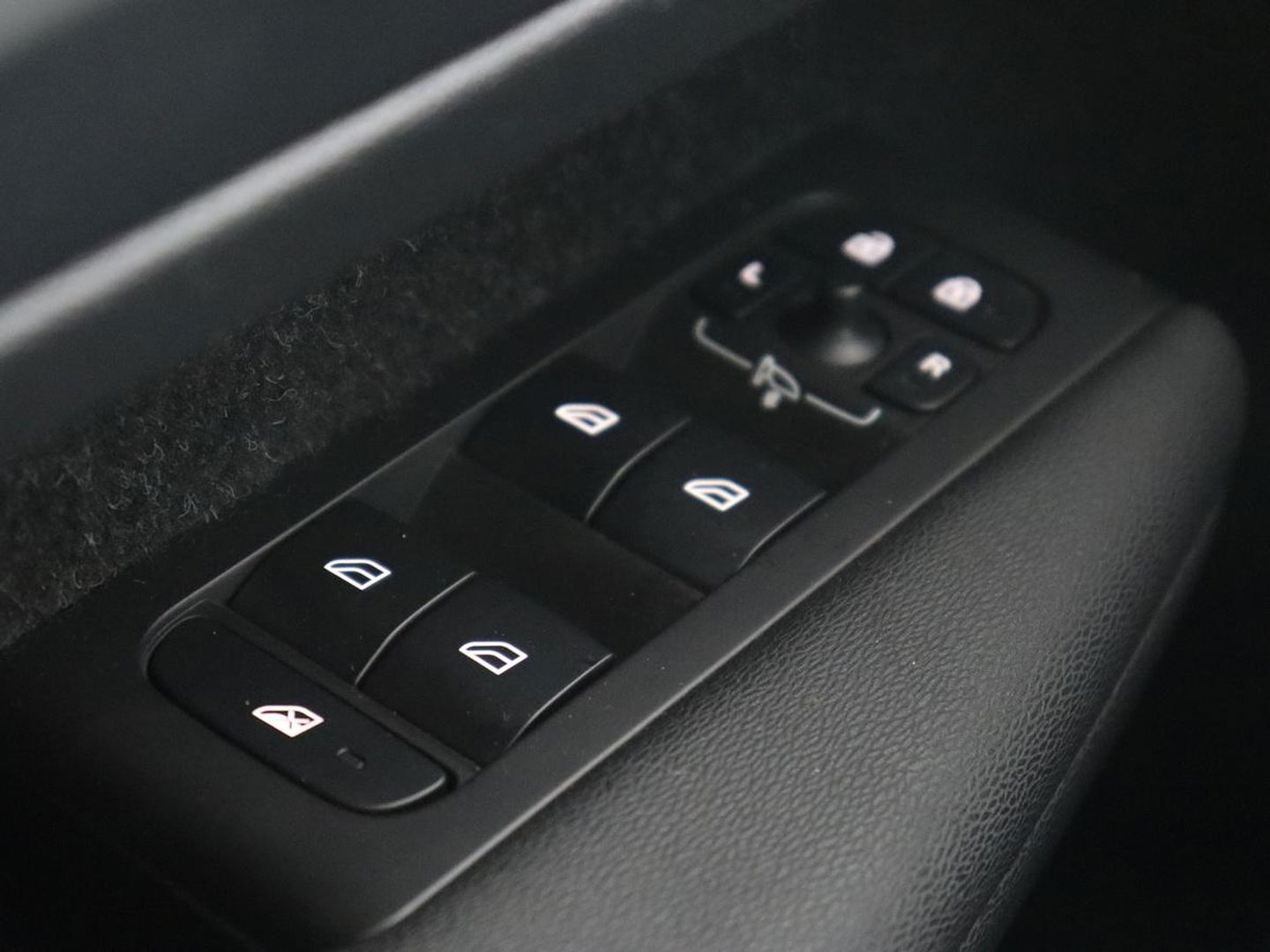 Volvo XC40 1.5 T5 Recharge Inscription | Leder | 360 Camera | Stoel & stuurverwarming | Carplay | Harman/Kardon | Navigatie | Keyless | Full LED | Parkeerhulp | Cruise control | PHEV | Plug In