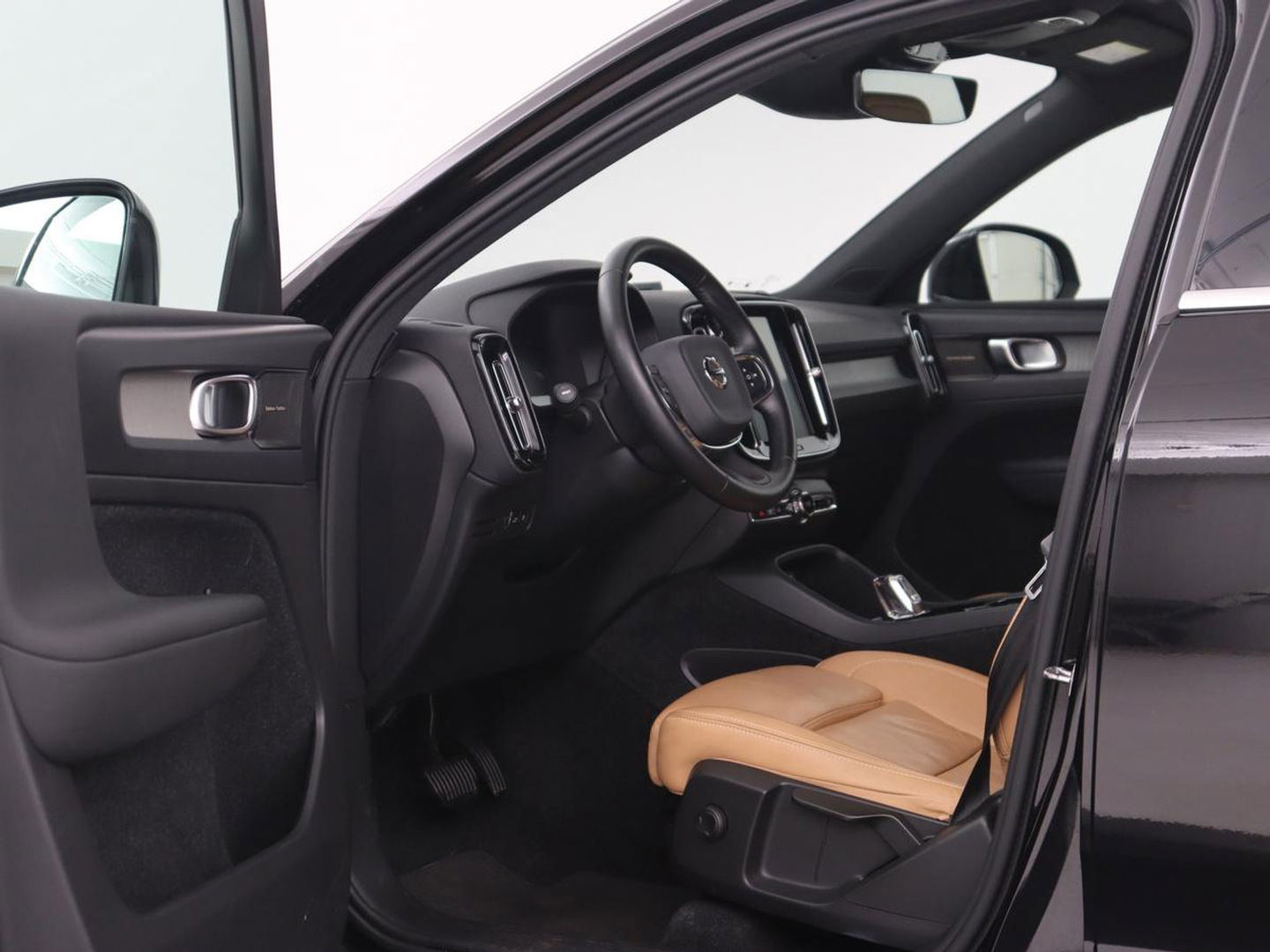 Volvo XC40 1.5 T5 Recharge Inscription | Leder | 360 Camera | Stoel & stuurverwarming | Carplay | Harman/Kardon | Navigatie | Keyless | Full LED | Parkeerhulp | Cruise control | PHEV | Plug In