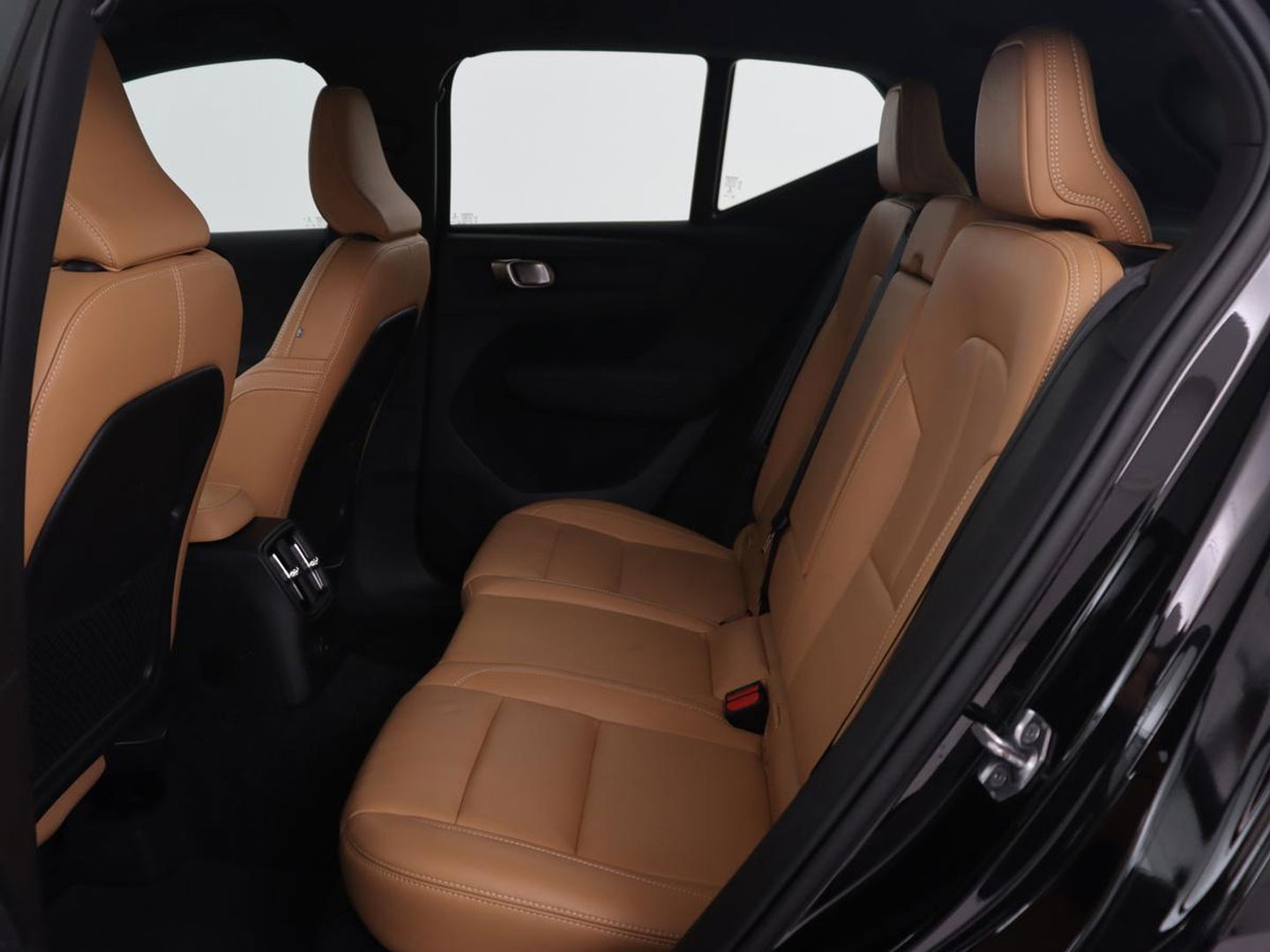 Volvo XC40 1.5 T5 Recharge Inscription | Leder | 360 Camera | Stoel & stuurverwarming | Carplay | Harman/Kardon | Navigatie | Keyless | Full LED | Parkeerhulp | Cruise control | PHEV | Plug In