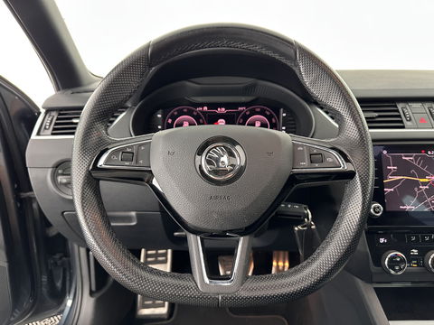 Škoda Octavia 1.5 TSI Greentech Sport Business Aut. *PANO | FULL-LED | DIGI-COCKPIT | NAVI-FULLMAP | SPORT-SEATS | CAMERA | CARPLAY | DAB+ | ECC | PDC | CRUISE | 18''ALU | TOWBAR*