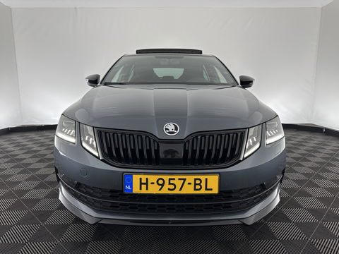 Škoda Octavia 1.5 TSI Greentech Sport Business Aut. *PANO | FULL-LED | DIGI-COCKPIT | NAVI-FULLMAP | SPORT-SEATS | CAMERA | CARPLAY | DAB+ | ECC | PDC | CRUISE | 18''ALU | TOWBAR*