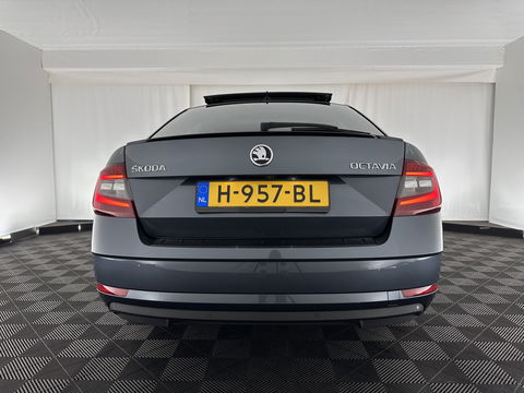 Škoda Octavia 1.5 TSI Greentech Sport Business Aut. *PANO | FULL-LED | DIGI-COCKPIT | NAVI-FULLMAP | SPORT-SEATS | CAMERA | CARPLAY | DAB+ | ECC | PDC | CRUISE | 18''ALU | TOWBAR*