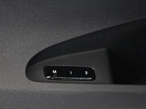 Polestar 2 Long Range Dual Motor Launch Edition 78kWh | Panoramadak | Trekhaak | Stoel & stuurverwarming | 360 camera | Adaptive cruise | Harman/Kardon | Carplay