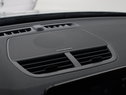 Polestar 2 Long Range Dual Motor Launch Edition 78kWh | Panoramadak | Trekhaak | Stoel & stuurverwarming | 360 camera | Adaptive cruise | Harman/Kardon | Carplay