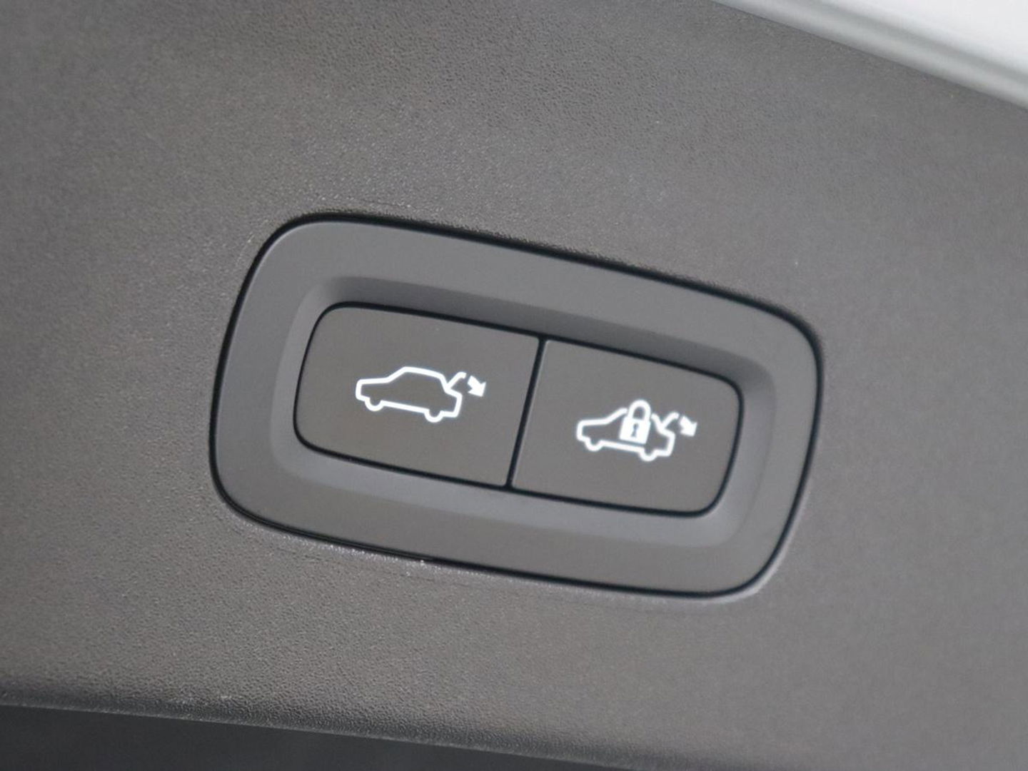 Polestar 2 Long Range Dual Motor Launch Edition 78kWh | Panoramadak | Trekhaak | Stoel & stuurverwarming | 360 camera | Adaptive cruise | Harman/Kardon | Carplay