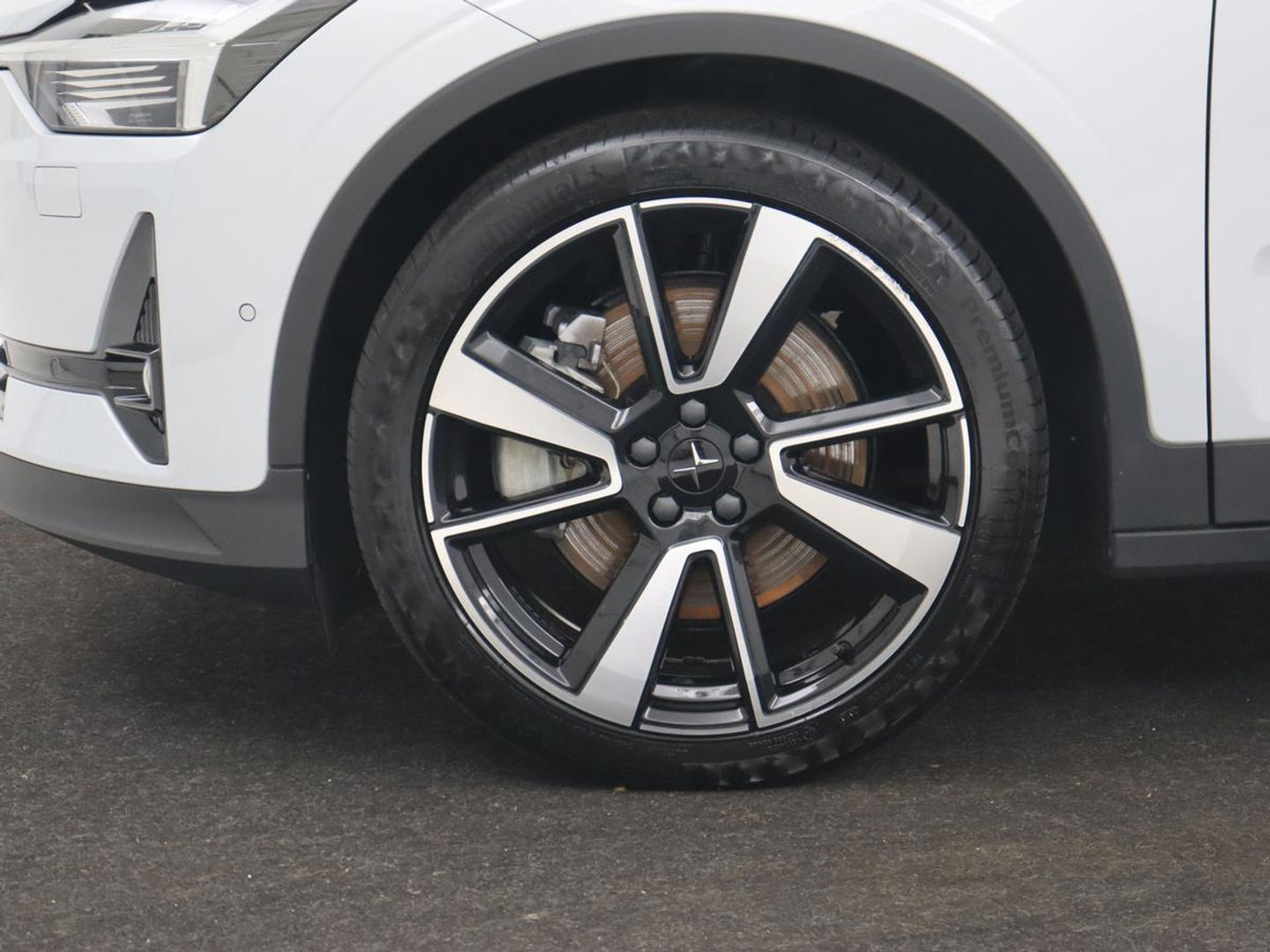 Polestar 2 Long Range Dual Motor Launch Edition 78kWh | Panoramadak | Trekhaak | Stoel & stuurverwarming | 360 camera | Adaptive cruise | Harman/Kardon | Carplay