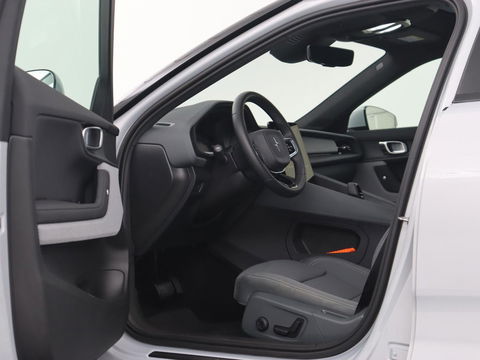 Polestar 2 Long Range Dual Motor Launch Edition 78kWh | Panoramadak | Trekhaak | Stoel & stuurverwarming | 360 camera | Adaptive cruise | Harman/Kardon | Carplay