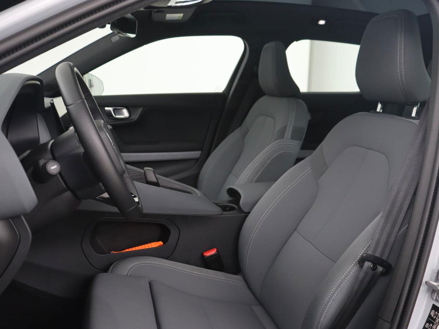 Polestar 2 Long Range Dual Motor Launch Edition 78kWh | Panoramadak | Trekhaak | Stoel & stuurverwarming | 360 camera | Adaptive cruise | Harman/Kardon | Carplay