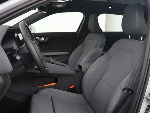 Polestar 2 Long Range Dual Motor Launch Edition 78kWh | Panoramadak | Trekhaak | Stoel & stuurverwarming | 360 camera | Adaptive cruise | Harman/Kardon | Carplay