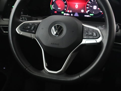 Volkswagen Golf 1.4 eHybrid Style | Massage | Carplay | Sfeerverlichting | Navigatie | Memory | Adaptive cruise | Parkeerhulp | ergoActive | LED Plus | Climate control | PHEV | Plug In