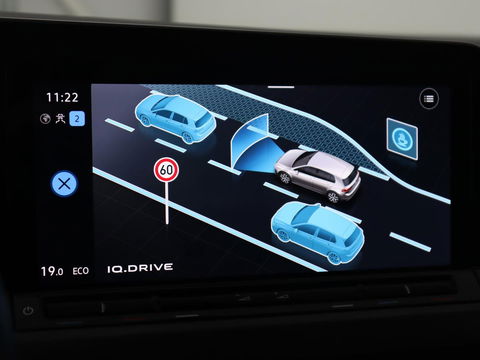 Volkswagen Golf 1.4 eHybrid Style | Massage | Carplay | Sfeerverlichting | Navigatie | Memory | Adaptive cruise | Parkeerhulp | ergoActive | LED Plus | Climate control | PHEV | Plug In