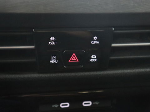 Volkswagen Golf 1.4 eHybrid Style | Massage | Carplay | Sfeerverlichting | Navigatie | Memory | Adaptive cruise | Parkeerhulp | ergoActive | LED Plus | Climate control | PHEV | Plug In