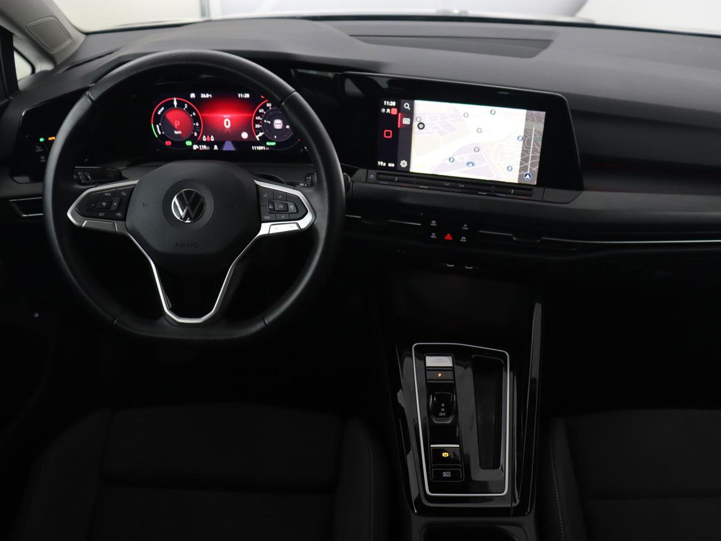 Volkswagen Golf 1.4 eHybrid Style | Massage | Carplay | Sfeerverlichting | Navigatie | Memory | Adaptive cruise | Parkeerhulp | ergoActive | LED Plus | Climate control | PHEV | Plug In