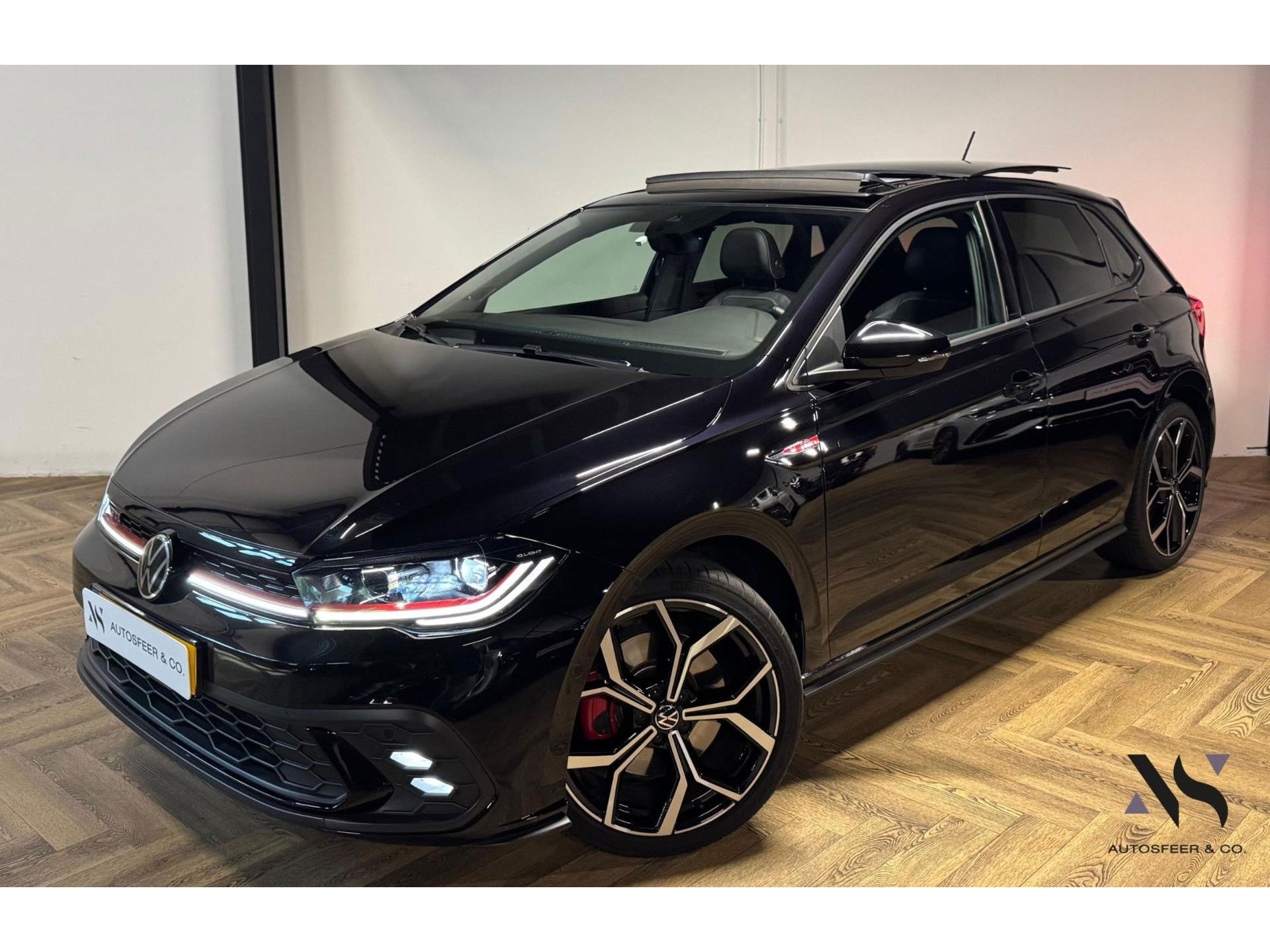 Volkswagen Polo 2.0 TSI GTI PANO KEYLESS