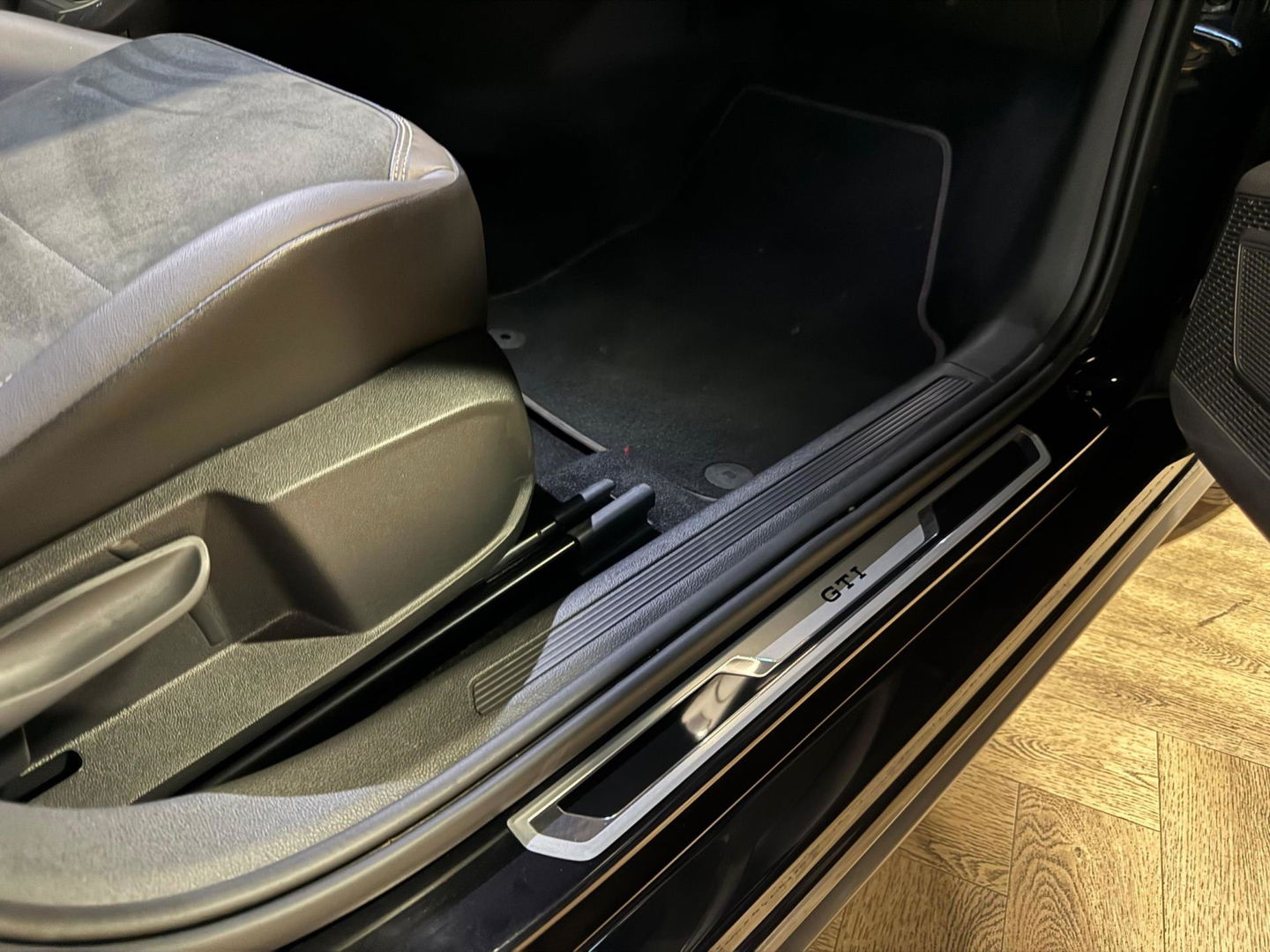 Volkswagen Polo 2.0 TSI GTI PANO KEYLESS