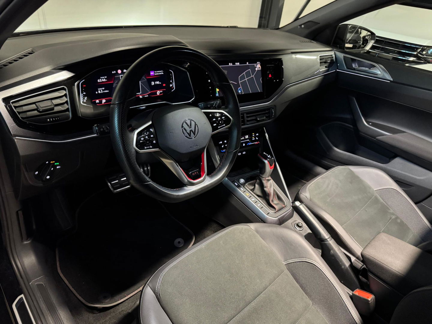 Volkswagen Polo 2.0 TSI GTI PANO KEYLESS