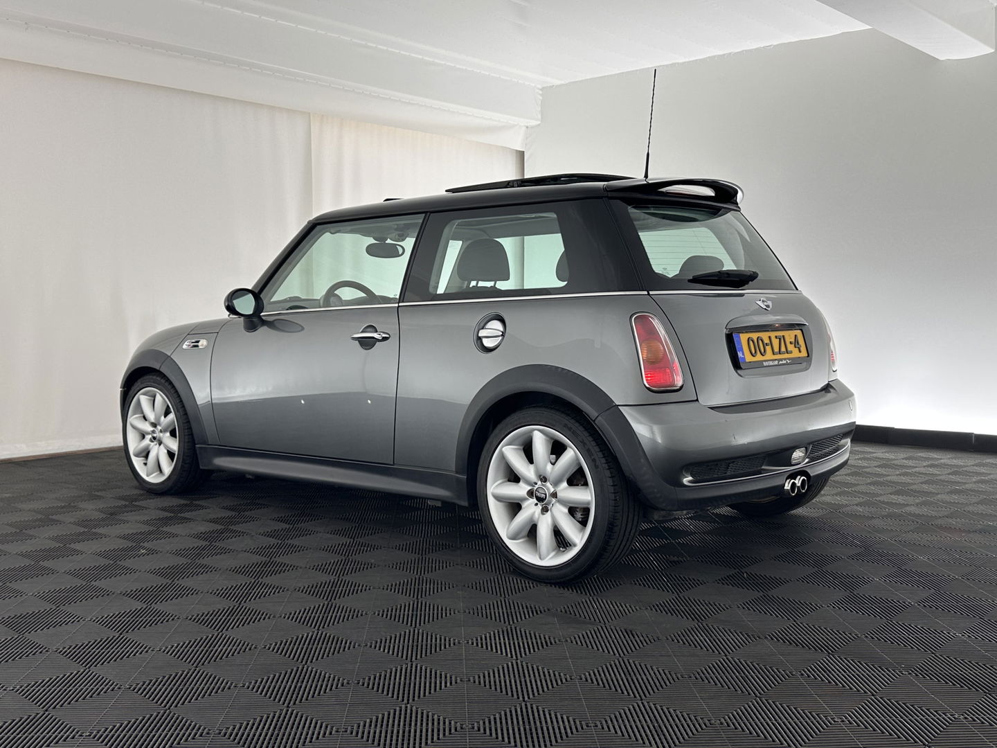 MINI Mini 1.6 Cooper S Pack-Chili *PANO | LUXURY-LEATHER | BI-XENON | HARMAN\KARDON-AUDIO | HEATED-SPORTSEATS | AIRCO | CRUISE | 17''ALU*