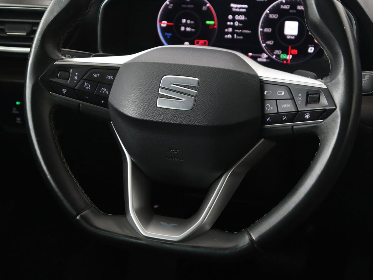 SEAT Leon 1.4 TSI eHybrid PHEV Xcellence | Trekhaak | Stoel & stuurverwarming | Carplay | Navigatie | Adaptive cruise | Full LED | Park Assist | Climate control | Keyless | Plug In