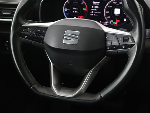 SEAT Leon 1.4 TSI eHybrid PHEV Xcellence | Trekhaak | Stoel & stuurverwarming | Carplay | Navigatie | Adaptive cruise | Full LED | Park Assist | Climate control | Keyless | Plug In