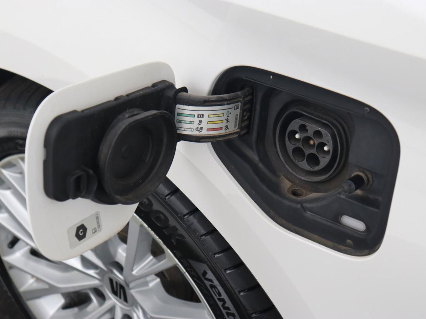 SEAT Leon 1.4 TSI eHybrid PHEV Xcellence | Trekhaak | Stoel & stuurverwarming | Carplay | Navigatie | Adaptive cruise | Full LED | Park Assist | Climate control | Keyless | Plug In