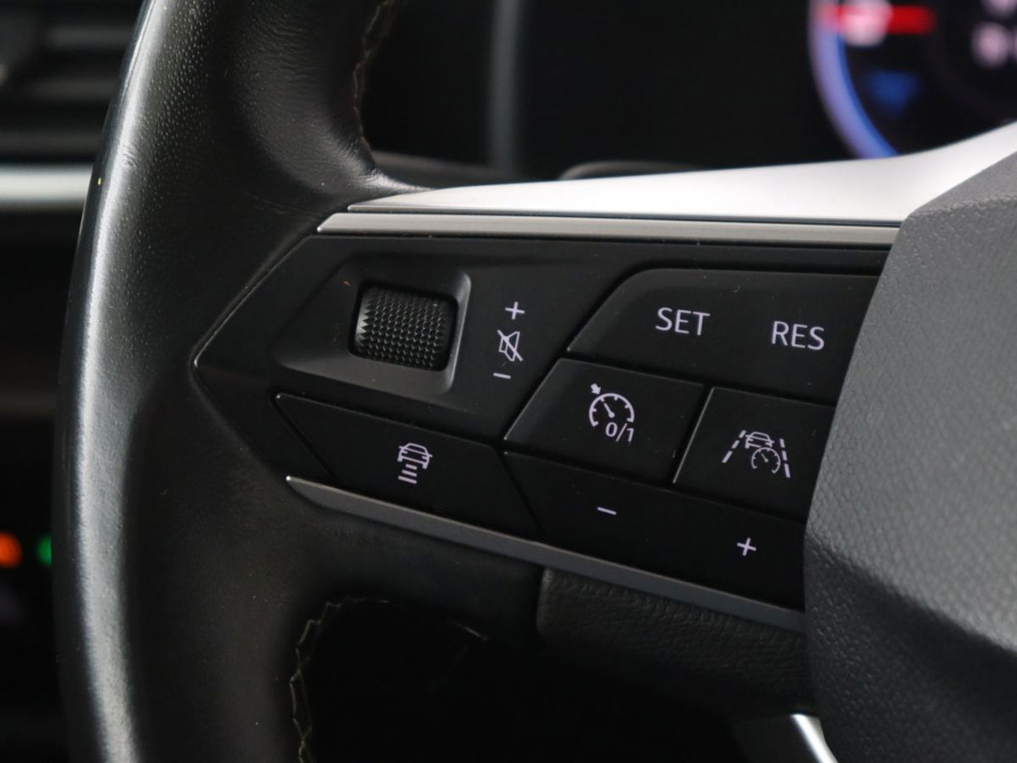 SEAT Leon 1.4 TSI eHybrid PHEV Xcellence | Trekhaak | Stoel & stuurverwarming | Carplay | Navigatie | Adaptive cruise | Full LED | Park Assist | Climate control | Keyless | Plug In
