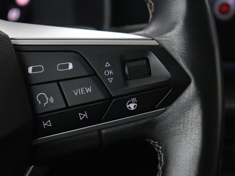 SEAT Leon 1.4 TSI eHybrid PHEV Xcellence | Trekhaak | Stoel & stuurverwarming | Carplay | Navigatie | Adaptive cruise | Full LED | Park Assist | Climate control | Keyless | Plug In