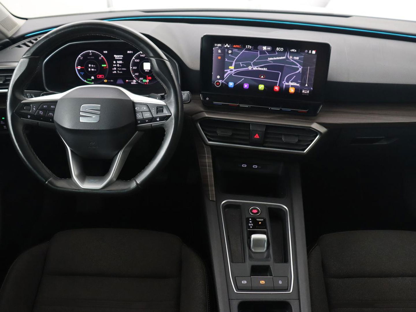 SEAT Leon 1.4 TSI eHybrid PHEV Xcellence | Trekhaak | Stoel & stuurverwarming | Carplay | Navigatie | Adaptive cruise | Full LED | Park Assist | Climate control | Keyless | Plug In